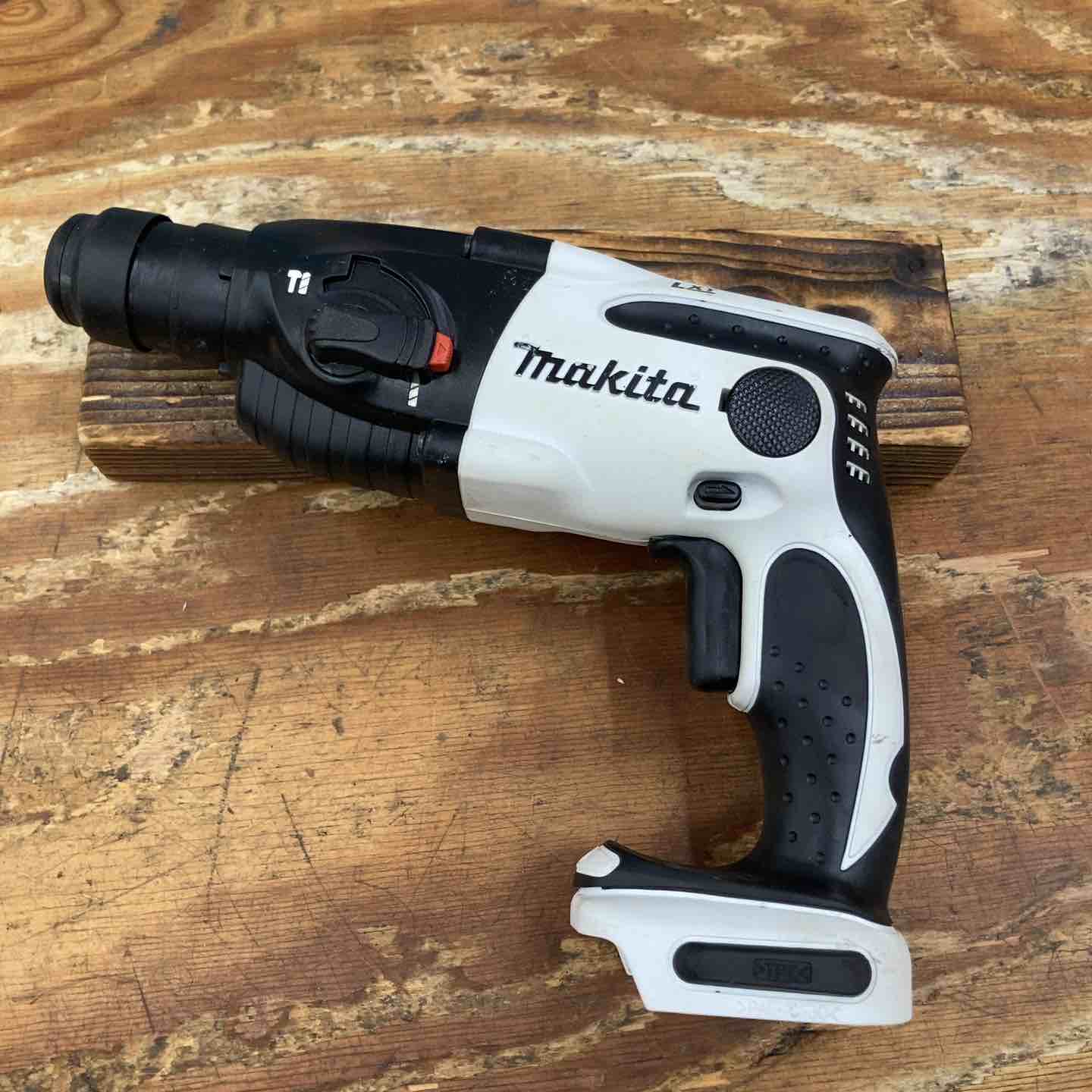★マキタ(makita) コードレスハンマドリル HR162DRFX【柏店】 ☆マキタ(makita) コードレスハンマドリル HR162DRFX【柏店】 – アクト