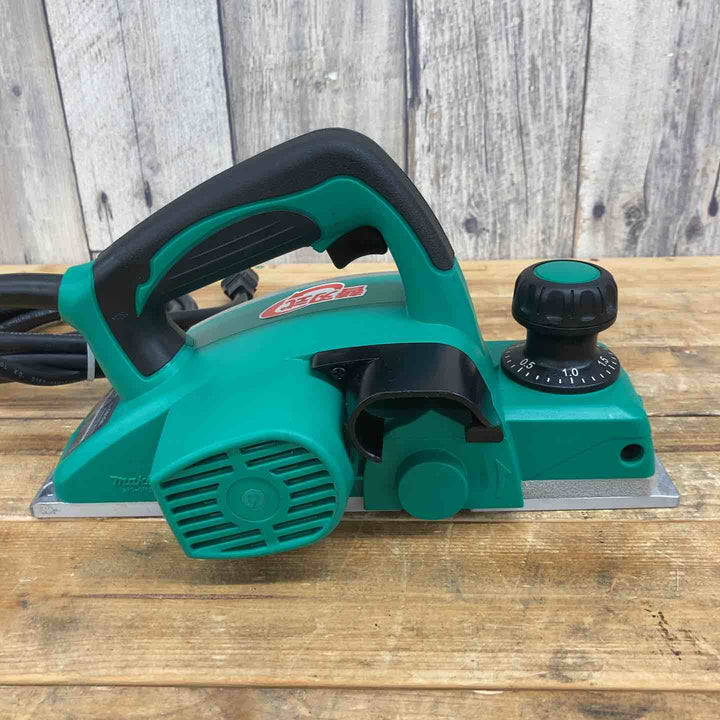 マキタ(makita) 電動カンナ M194 【東大和店】