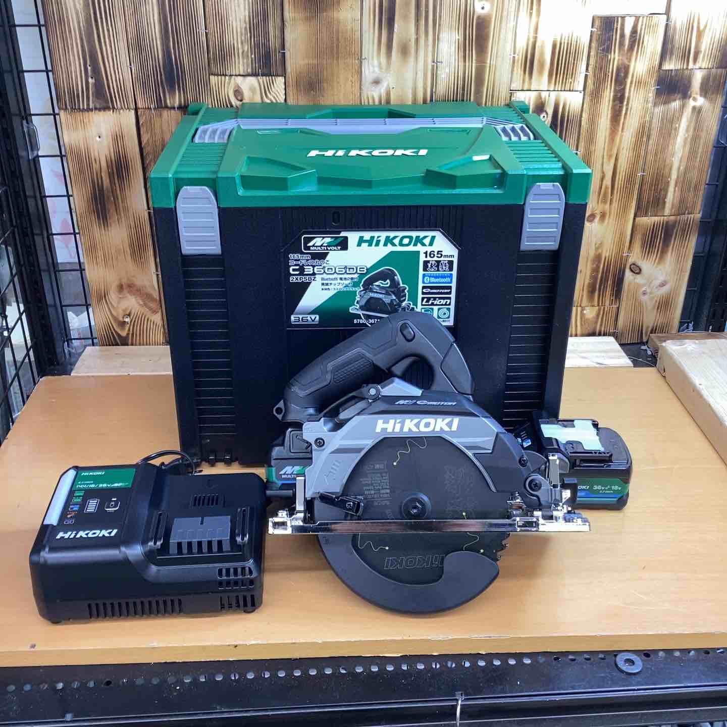 日立工機 C3606 2XPB コードレスマルノコ【野田愛宕店】【店頭取引限定】【中古】ITTLGEQA1H7O HIKOKI(ハイコーキ/旧社名:日立工機) C3606DA コードレス(充電式