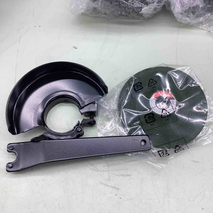 マキタ(makita) 100mmコードレスディスクグラインダ GA412DRGX DIY 鉄筋 アングル材 仕上げ磨き 建築 石材加工 コンクリート ブロック レンガ タイル 研磨 ガラス 断面磨き 加工【越谷店】