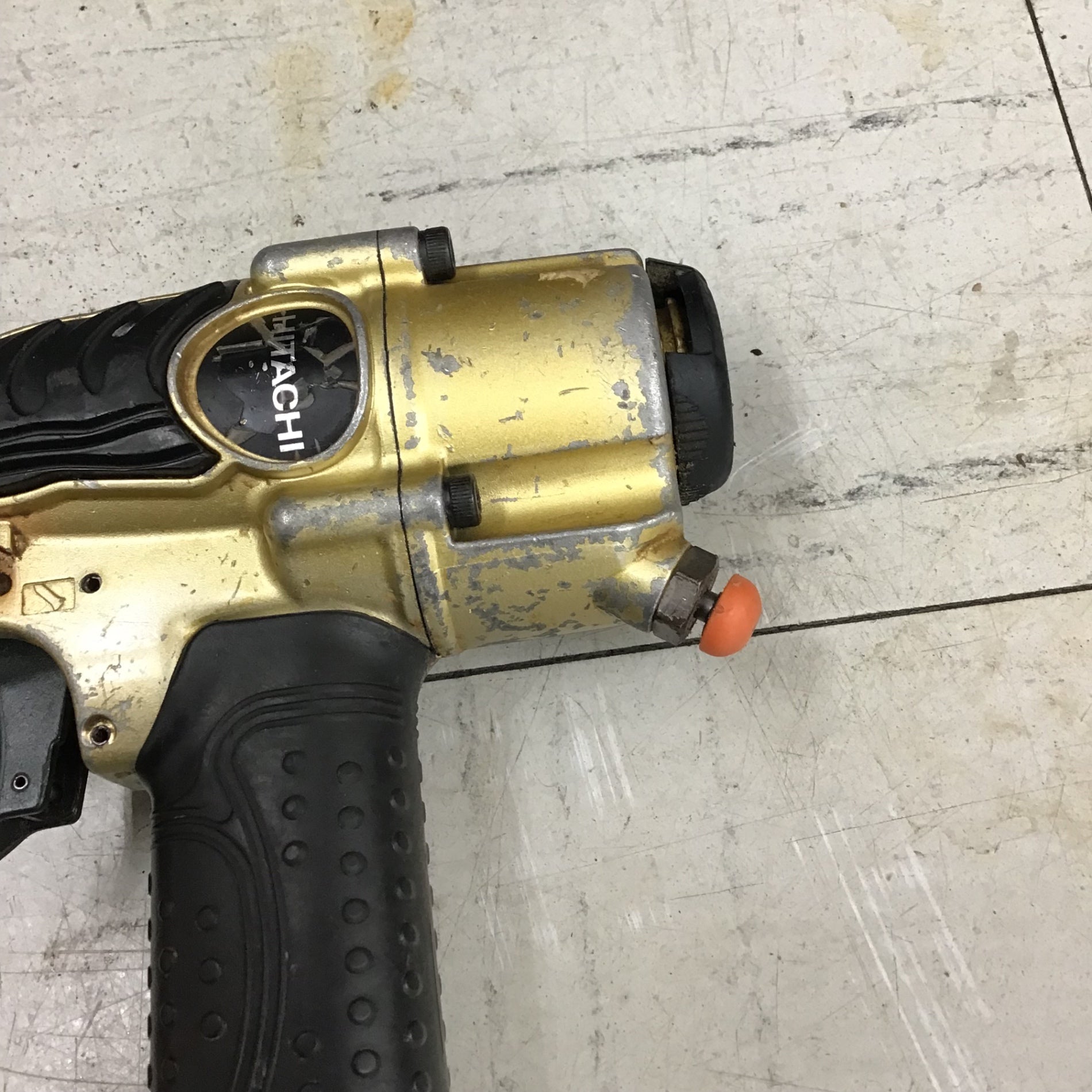 【中古品】 ハイコーキ/HIKOKI 高圧フロアタッカ N5004HMF 【鴻巣店】 中古品】 ハイコーキ/HIKOKI 高圧フロアタッカ・N5004HMF 【鴻巣店