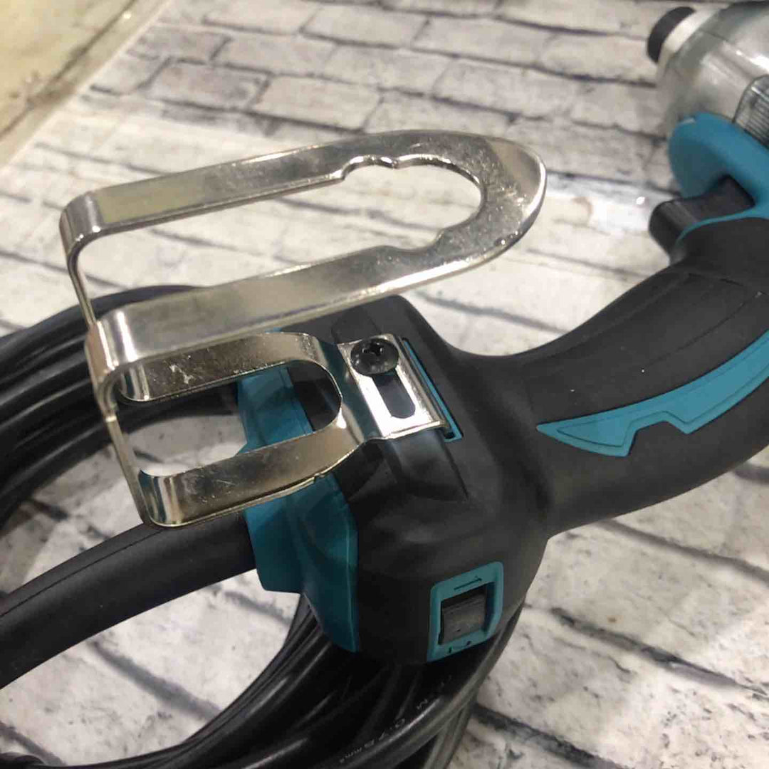 ☆マキタ(makita) インパクトドライバ TD0220【川口店】