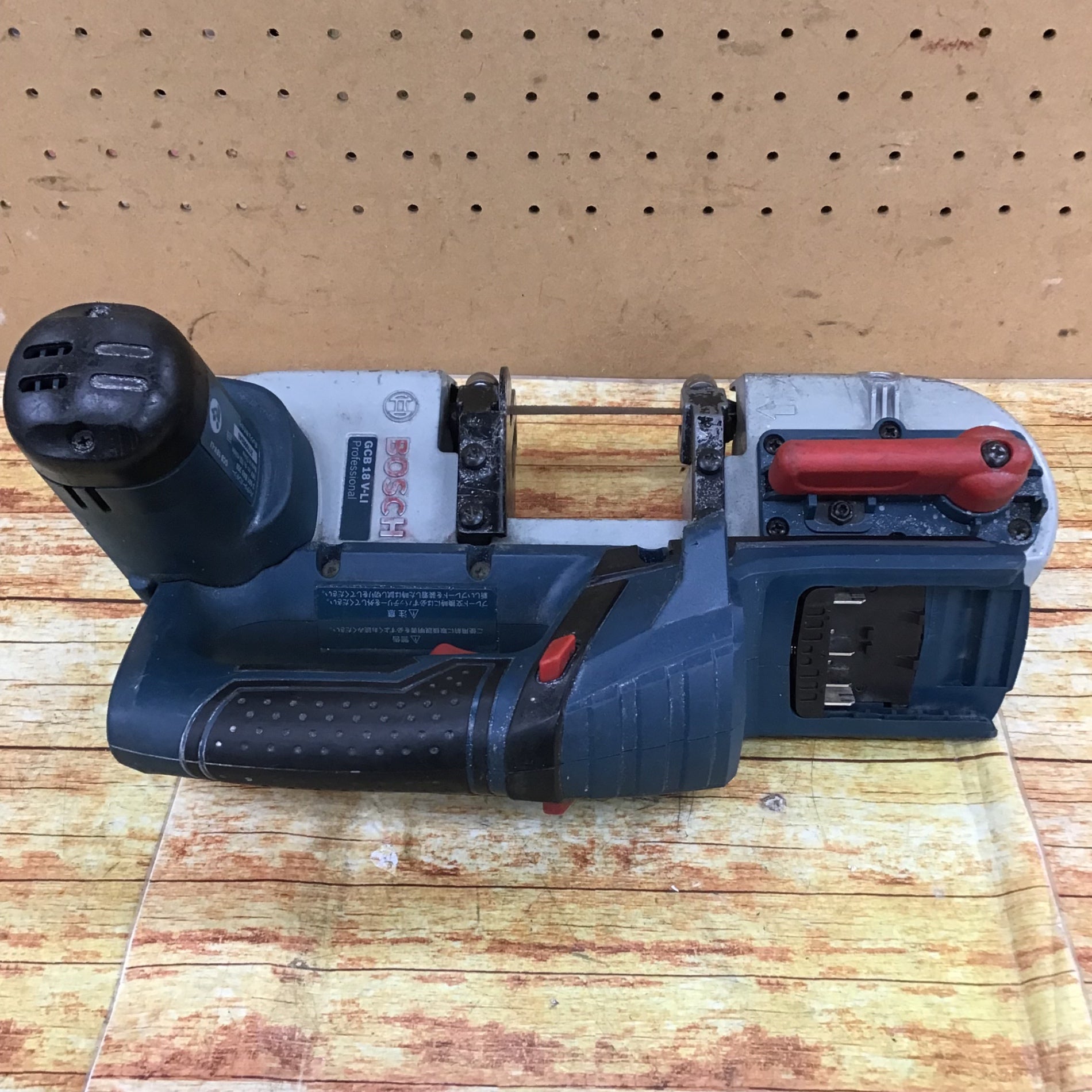 BOSCH(ボッシュ)18Vバッテリーバンドソー〔GCB18V-LI〕【川崎店】