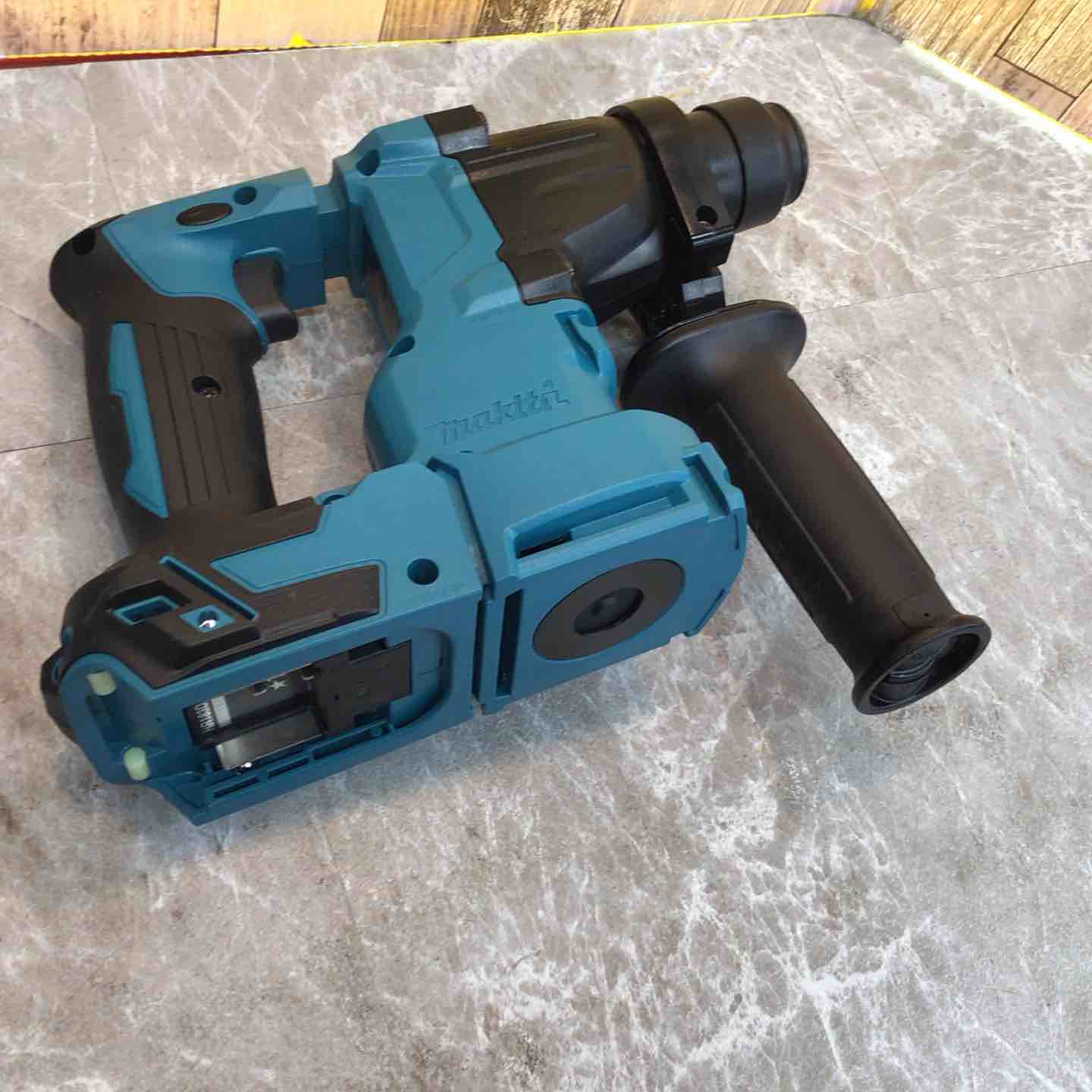 ☆マキタ(makita) コードレスハンマドリル HR183DZK【八潮店