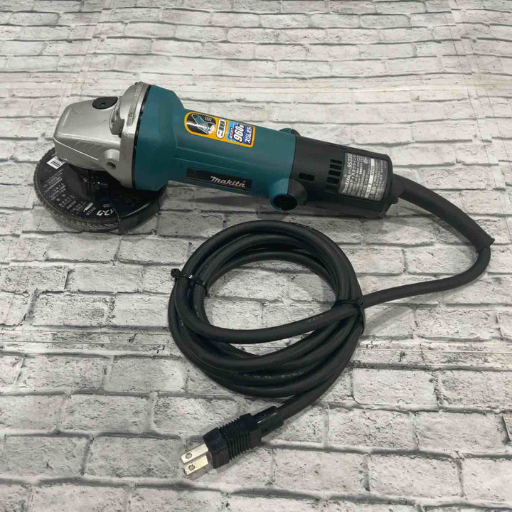 ☆マキタ(makita) 100mmディスクグラインダ 9533B【川口店】