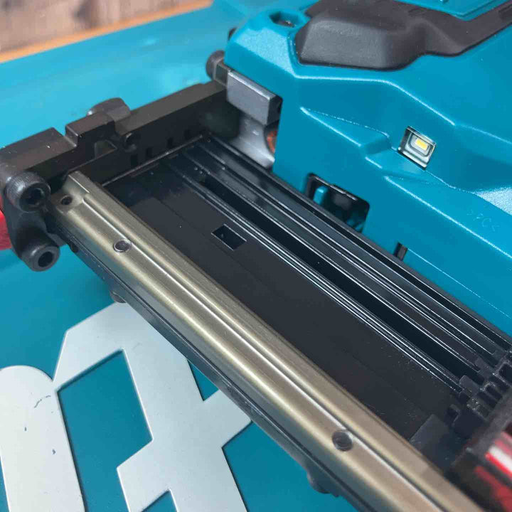 【中古品】 マキタ(makita) コードレスピンネイラ PT353DRG 【東大和店】