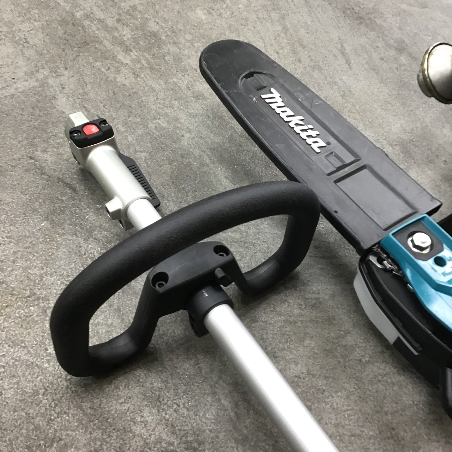 ☆マキタ(makita) コードレス草刈機モーター MUX01GZ【川崎店