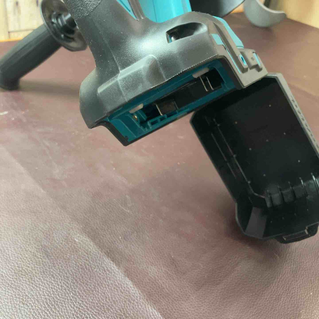 【中古品】★マキタ(makita) コードレスかくはん機 UT130DZ【東大和店】