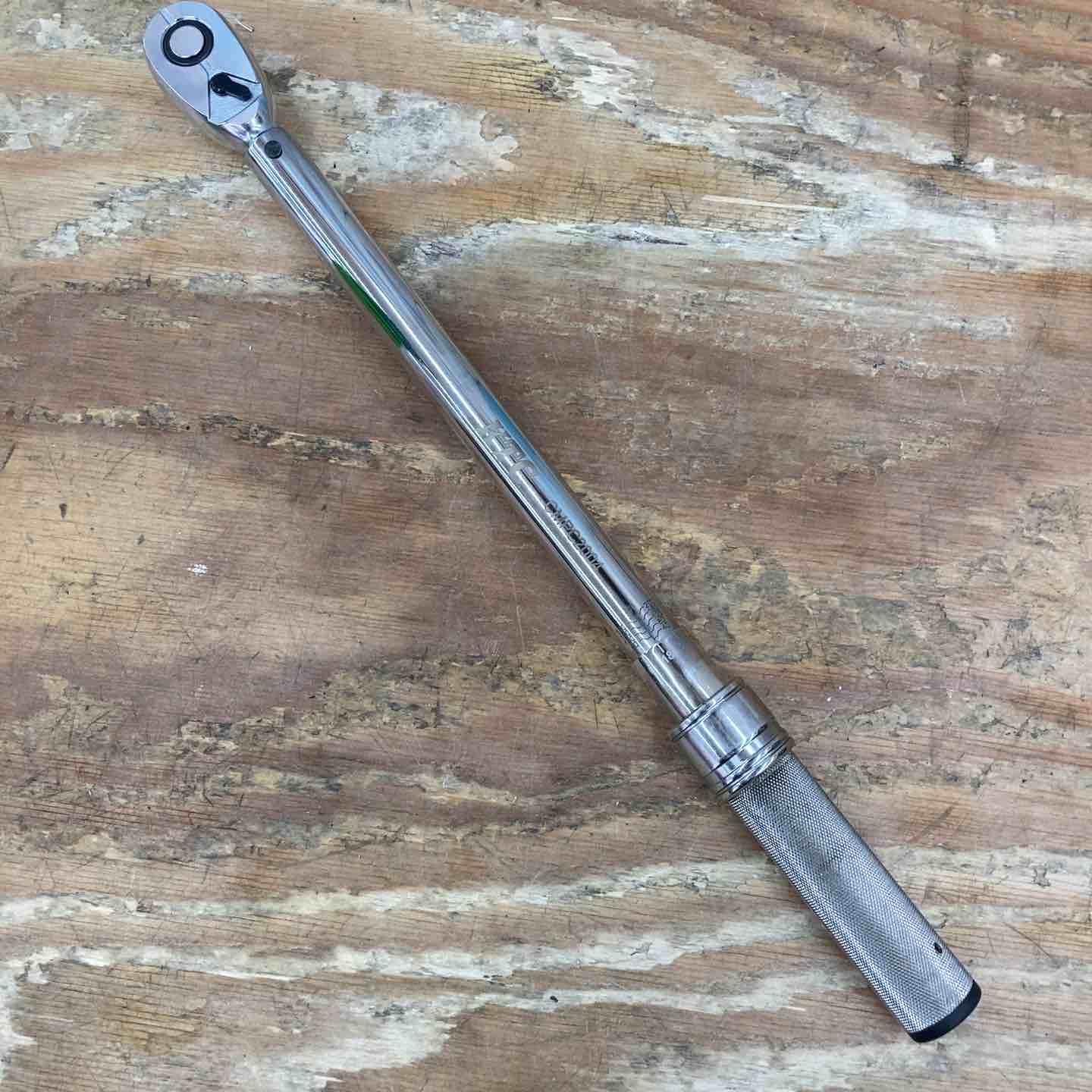 京都機械工具(KTC) KTC 12.7sqプレセット型トルクレンチ CMPC2004 
