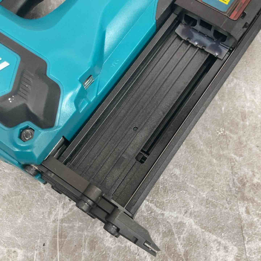 【中古品/美品】マキタ(makita) 充電式 18V 35mm 面木釘打ち機 FN350DZ 本体のみ フィニッシュネイラ【八潮店】