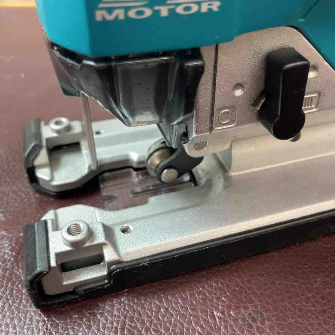 【中古品】 マキタ(makita) 18V コードレスジグソー JV182DZK 【東大和店】
