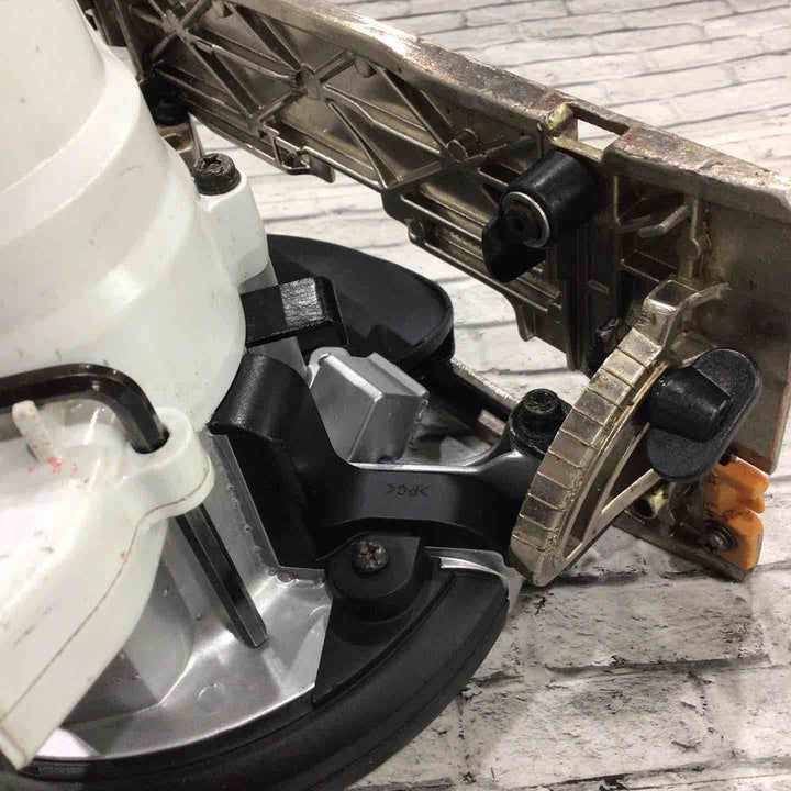 ★マキタ(makita) コードレス丸のこ HS630DZW【川口店】