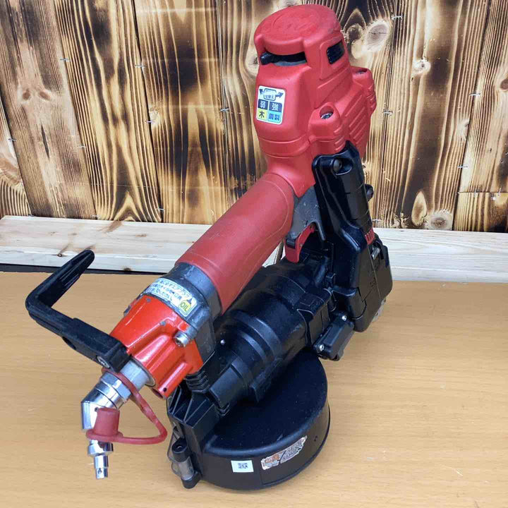 マックス(MAX) 高圧エアネジ打ち機 HV-R41G4 DIY 木 下地 薄鋼板 マガジン 隅打ち 大工 ビス ボード 【越谷店】