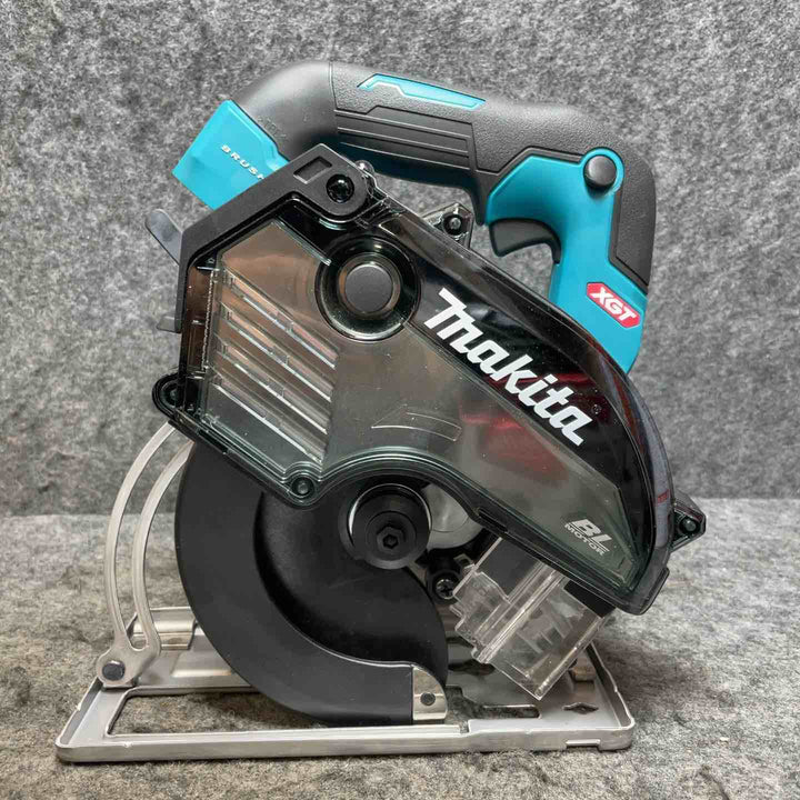 マキタ(makita) 150mmコードレスチップソーカッタ CS004GZ(バイススタンドセット品) 2.5Ahバッテリー付き【桶川店】