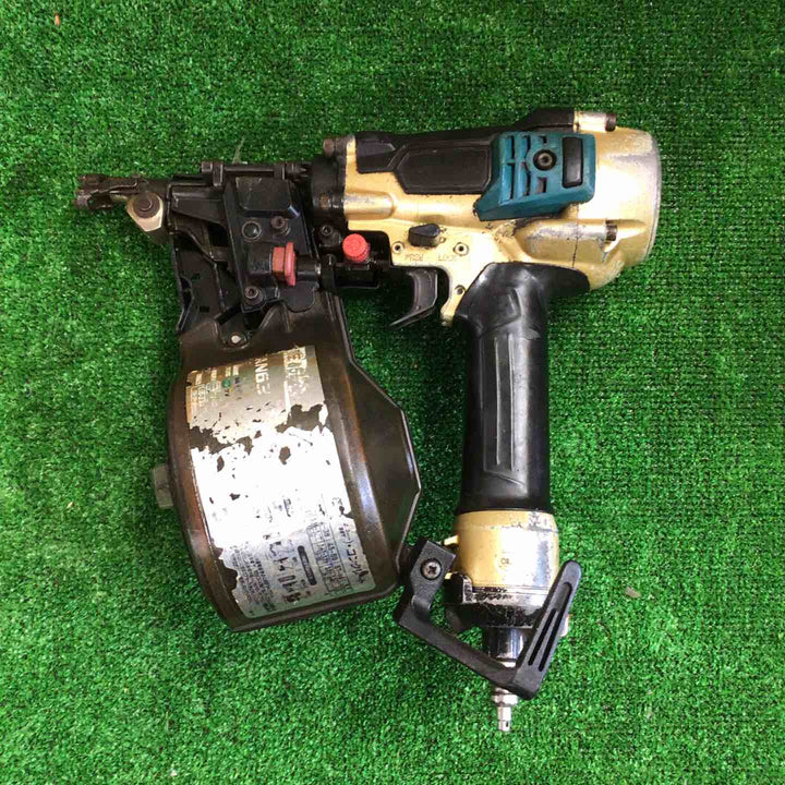 マキタ 65mm 高圧エア釘打 エアダスタ付 ゴールド AN633HSP1【町田店】