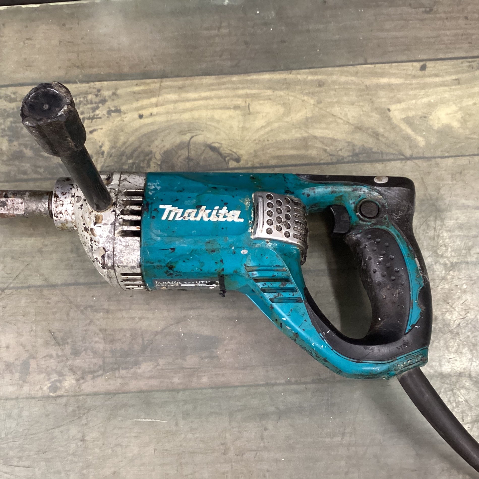 ☆ マキタ(makita) コンクリートかくはん機 UT1305 【東大和店】 – アクトツールオンラインショップ