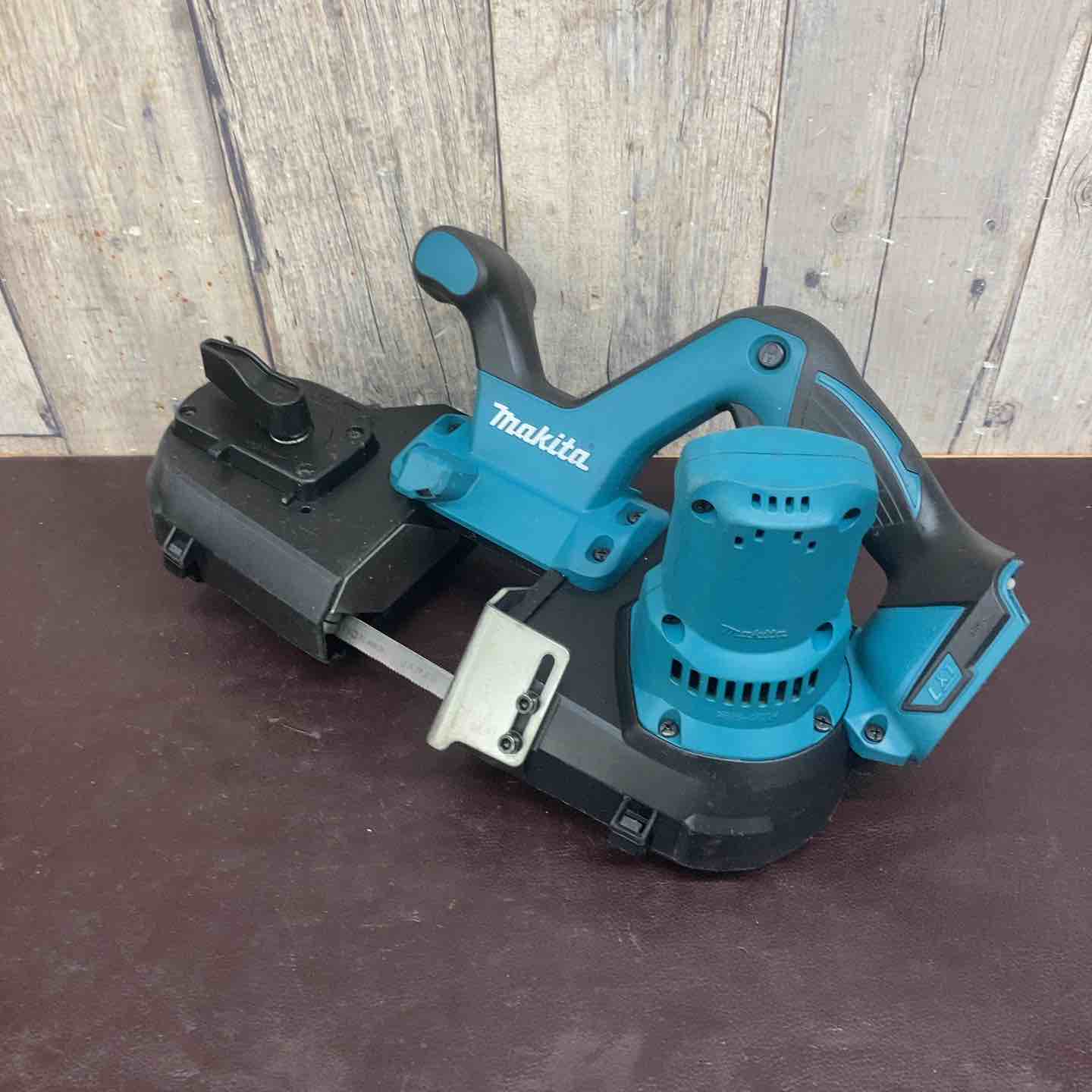 【中古品】 マキタ(makita) コードレスバンドソー PB181DZ 18V 【東大和店】 中古品】 マキタ(makita) コードレスバンドソー PB181DZ 18V 【東大和