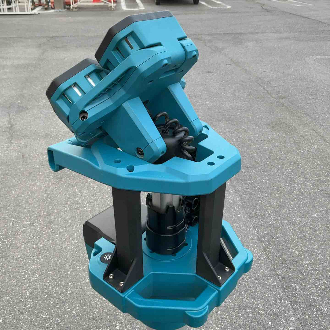 【店頭受取り限定】★マキタ(makita) コードレスタワーライト ML814【岩槻店】