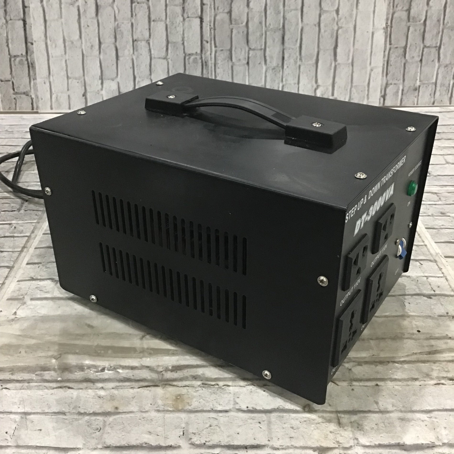メーカー不明 DT-3000VA ステップアップ＆ダウン