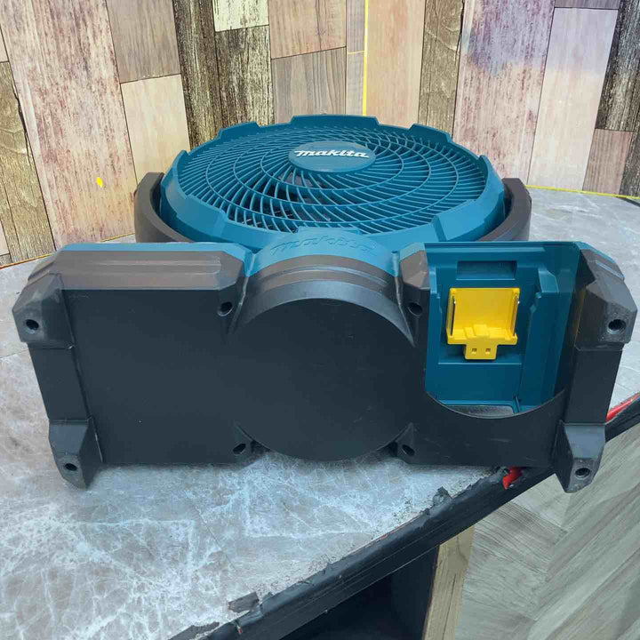☆マキタ(makita) コードレスファン CF203DZ【八潮店】