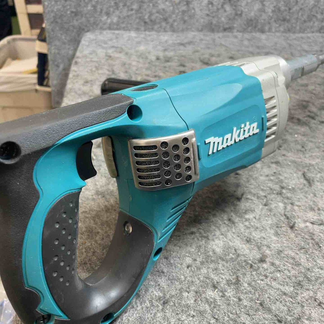 マキタ(makita) コンクリートかくはん機 UT1305 ミキシングプレート付き 【桶川店】