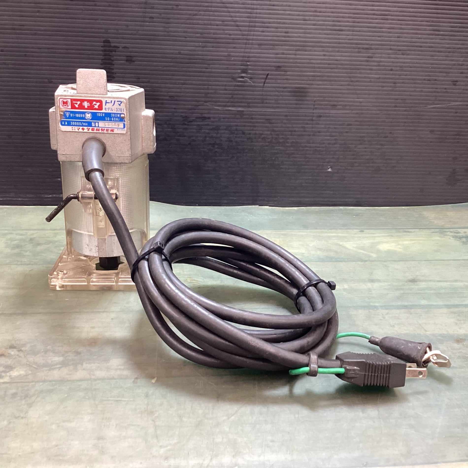 マキタ(makita) トリマ 6mm 3701 東大和店 – アクトツール