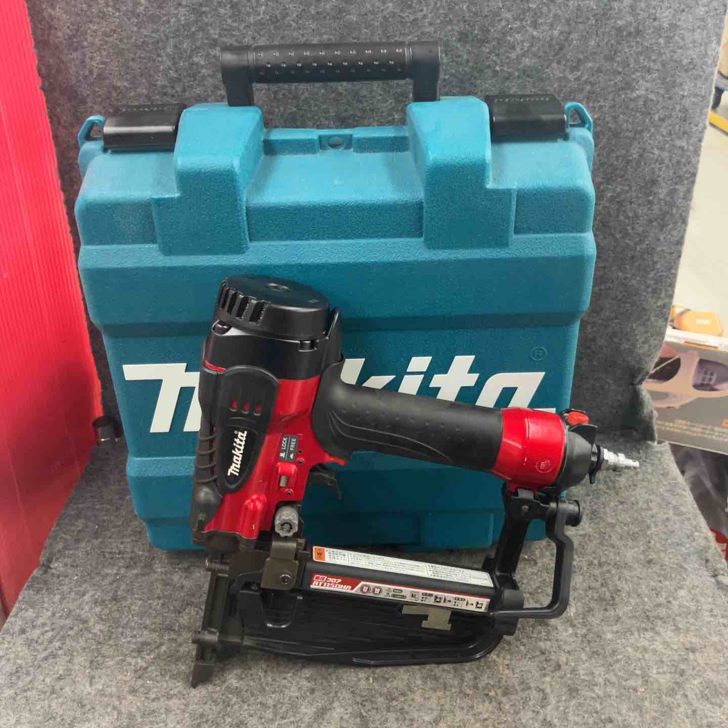 ★マキタ(makita) 高圧フロアタッカ AT1150HA【鴻巣店】 ☆マキタ(makita) 高圧フロアタッカ AT1150HA【鴻巣店】 – アクト