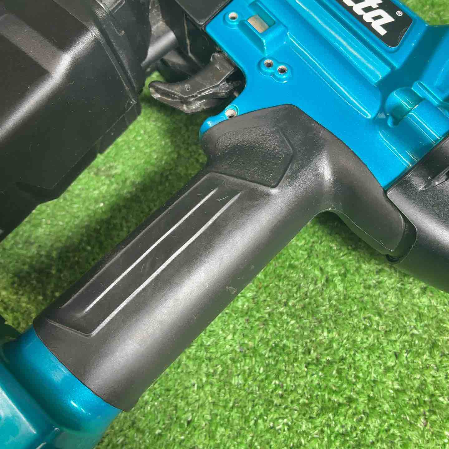 中古品】 マキタ(makita) 高圧エアネジ打ち機 AR412HRM 【藤沢店