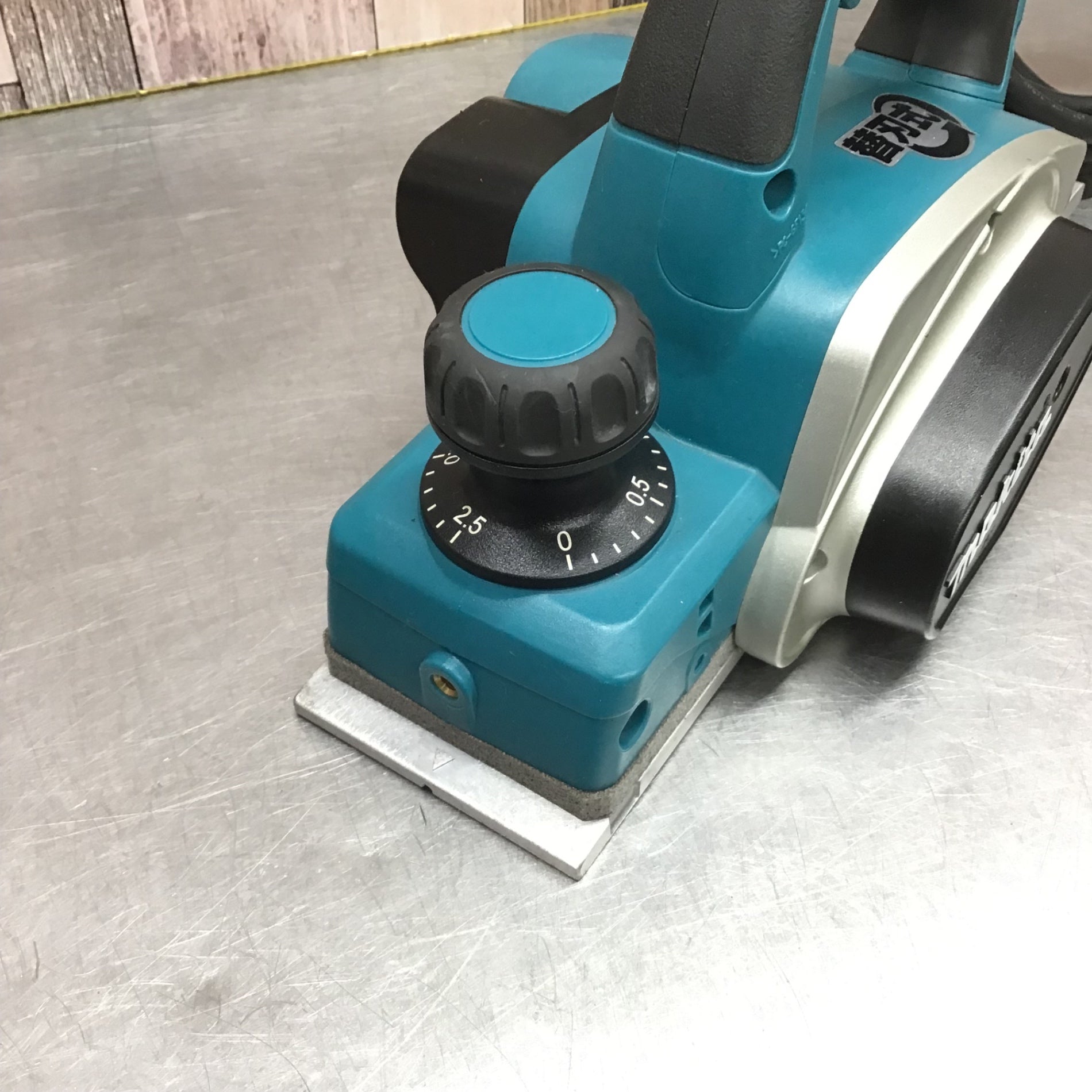 ☆マキタ(makita) 電気カンナ KP0800A【八潮店】 – アクトツール