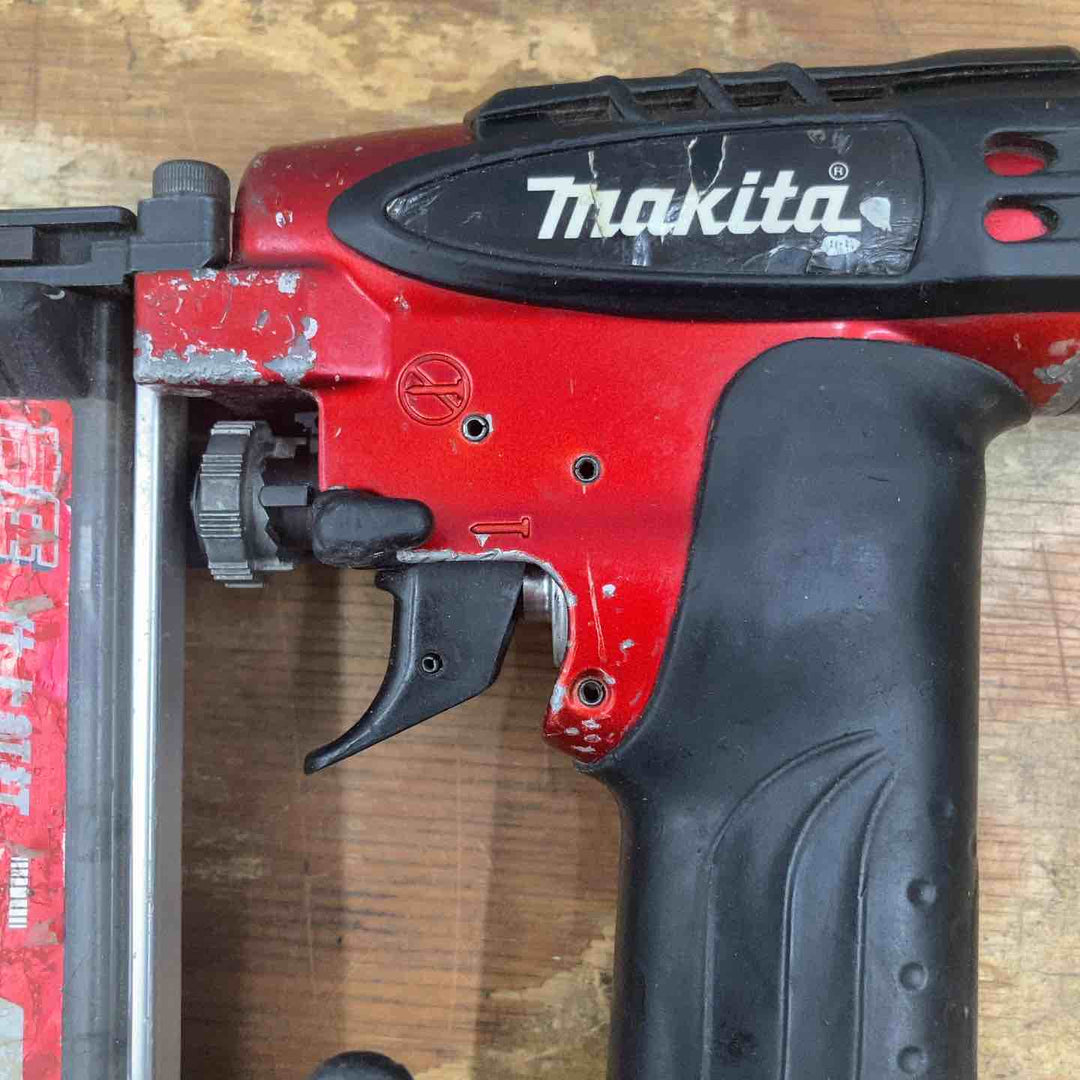 【中古品】★マキタ makita 高圧フィニッシュネイラ AF551H【柏店】