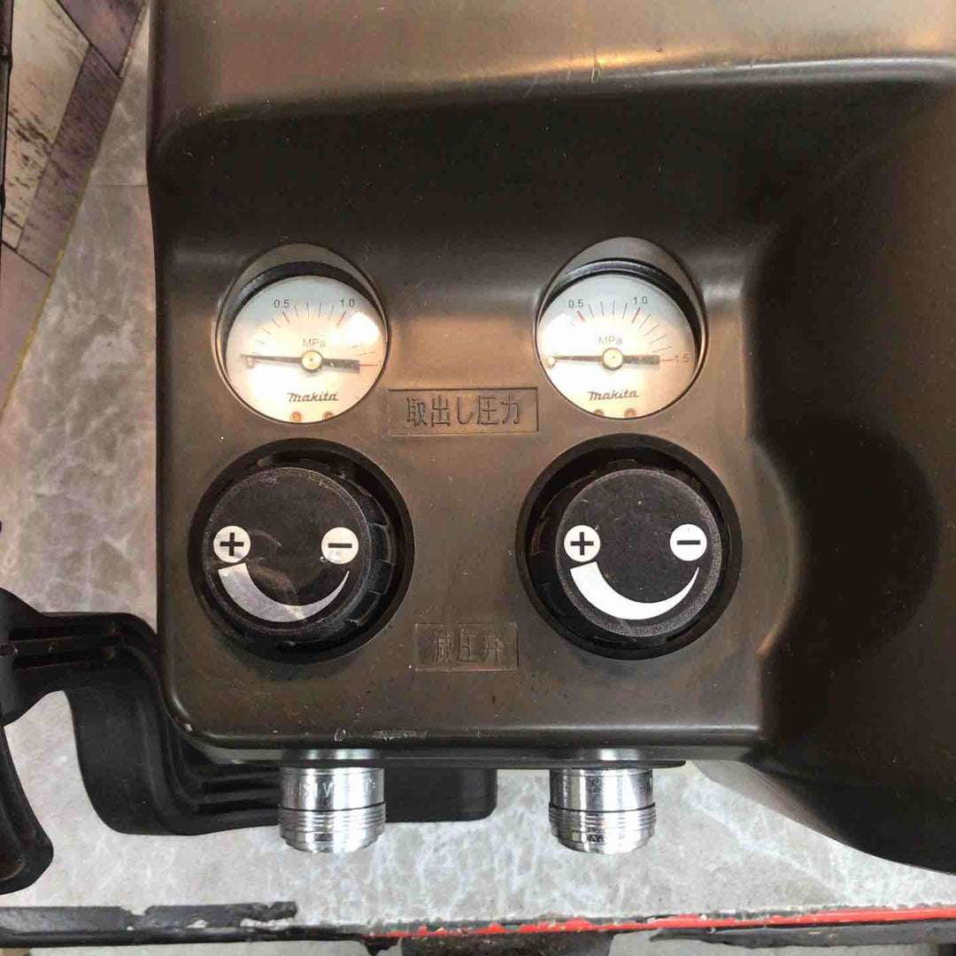 ◇マキタ(makita) 常圧専用エアコンプレッサー AC2211 50Hz【八潮店】