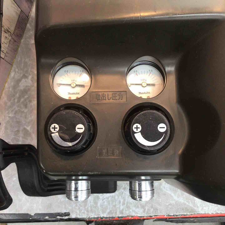 ◇マキタ(makita) 常圧専用エアコンプレッサー AC2211 50Hz【八潮店】