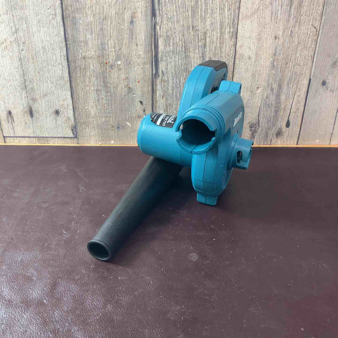 【中古品】マキタ(makita)コードレスブロワ UB142D コードレス蛍光灯 ML148 バッテリー2個 BL1430【東大和店】