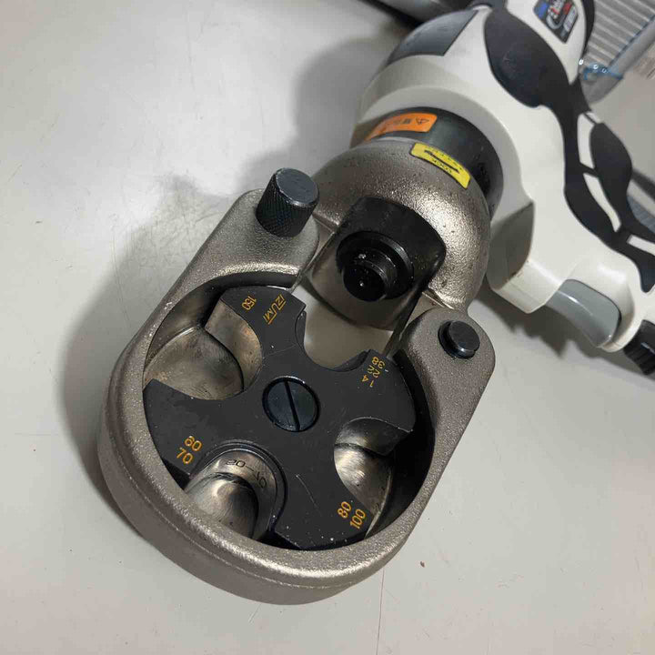 ◇泉精器(IZUMI) コードレス油圧式工具 REC-Li150 圧着【戸田店】