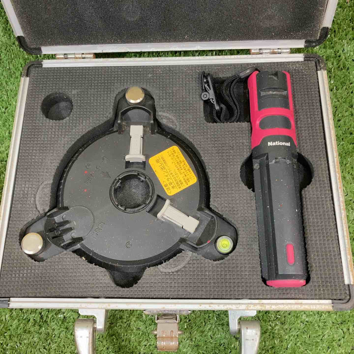 ◇ナショナル(National) レーザー墨出し器 墨出し名人 縦・地墨 BTL1100P【川崎店】