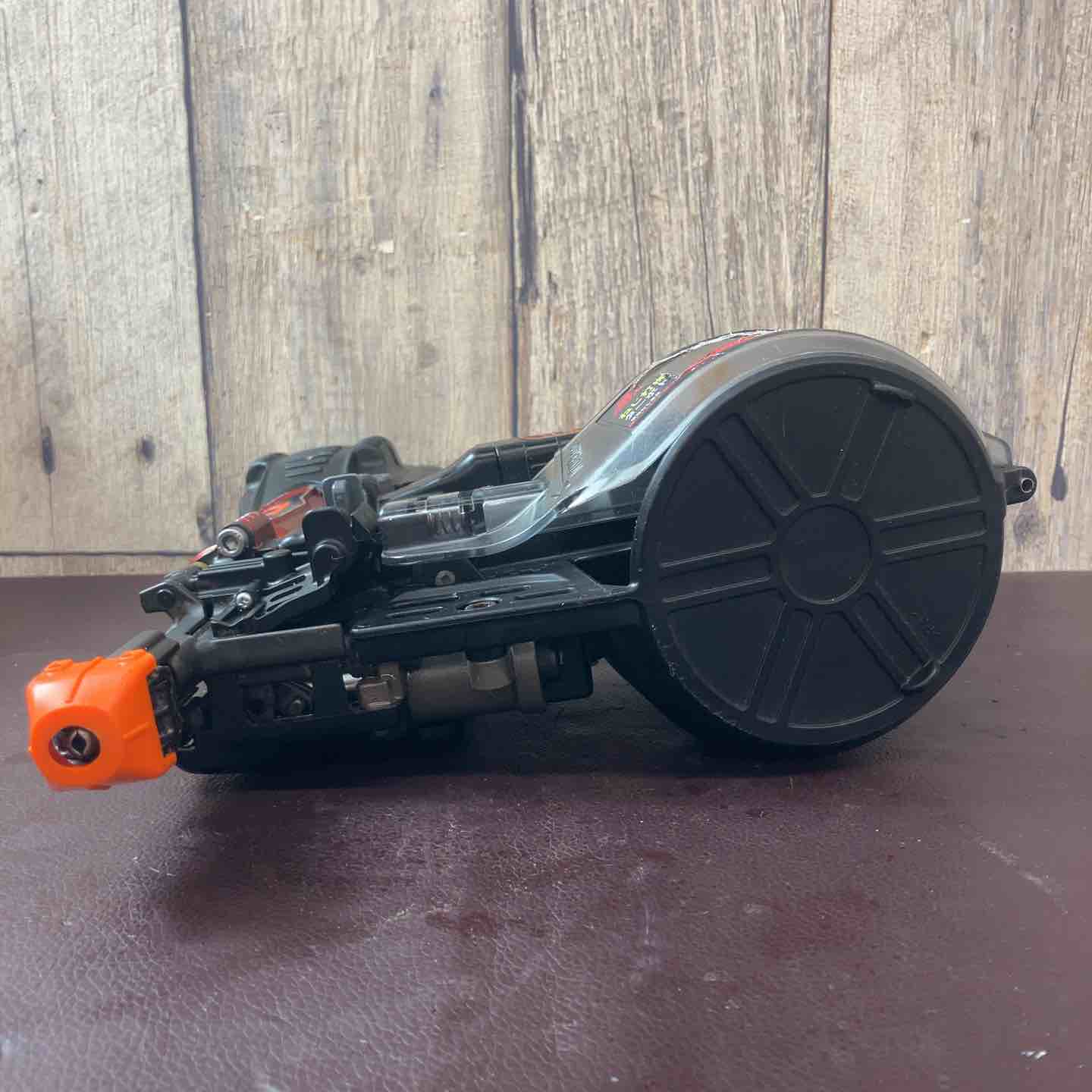 中古品】☆マックス(MAX) 高圧エアネジ打ち機 HV-R41G4-R【東大和店 中古品】☆マックス(MAX) 高圧エアネジ打ち機 HV-R41G4-R【東大和店