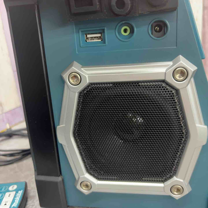 ☆マキタ(makita) コードレスラジオ付テレビ TV100【八潮店】