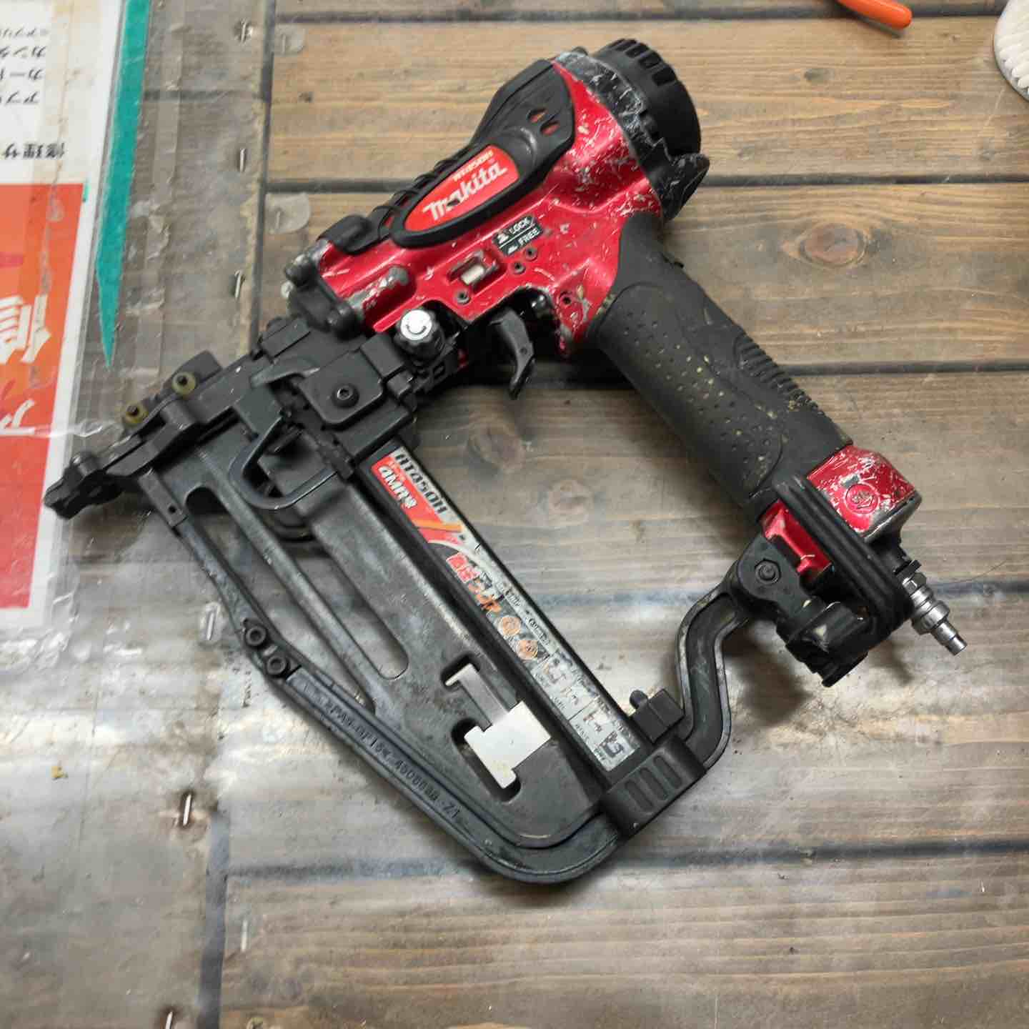 ◇マキタ(makita) 高圧フロアタッカ AT450H (4MA)【戸田店】 – アクト