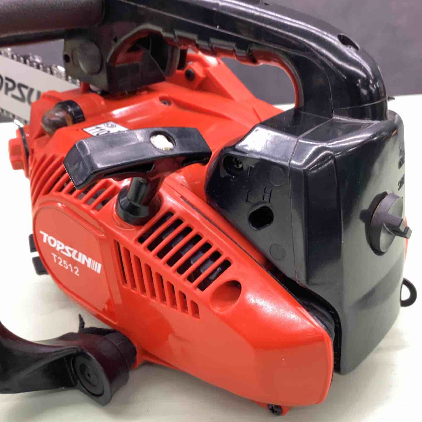 新品未開封   エンジンチェンソー T2512　トップサン TOPSUN 新品未開封 チェンソー T2512トップサン TOPSUN エンジン