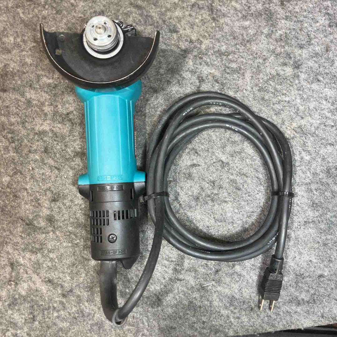 マキタ(makita) ディスクグラインダ 100mm 9533BLA【桶川店】