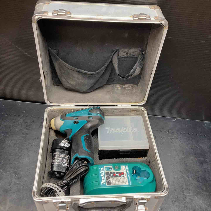 ☆マキタ(makita) コードレスインパクトドライバ TD090DWXW【川越店】