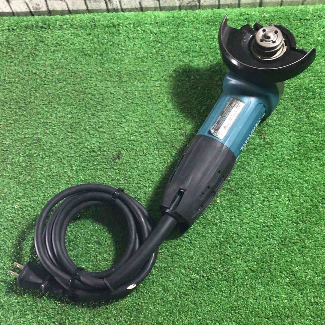 ☆マキタ(makita) 100mmディスクグラインダー GA4031 100V 動作確認済 【川口店】
