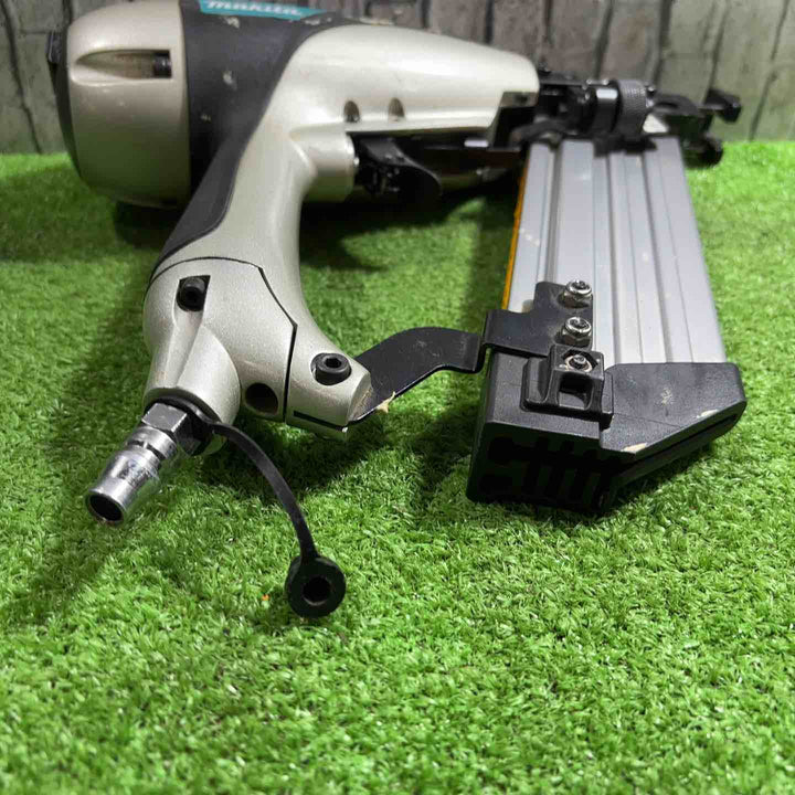 ◇マキタ(makita) 常圧フロア用ブラッド釘打 AF634S【川口店】
