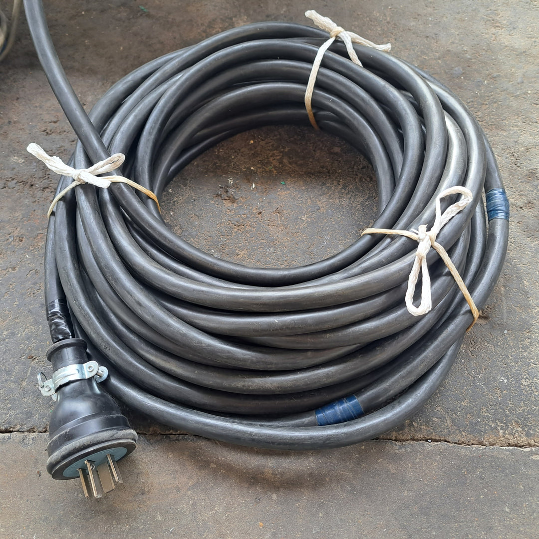 【店頭受取り限定】トーヨーコーケン 三相200V 定置型ウィンチ マイティプラー MA-2 吊荷重250㎏【桶川店】