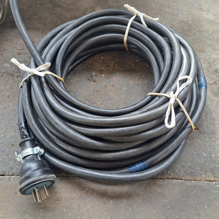 【店頭受取り限定】トーヨーコーケン 三相200V 定置型ウィンチ マイティプラー MA-2 吊荷重250㎏【桶川店】