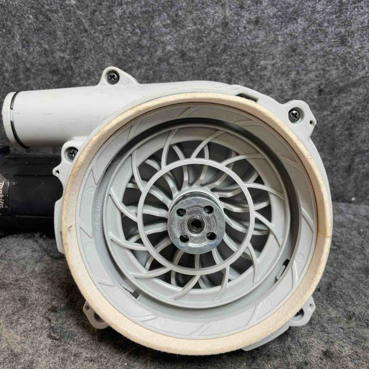 マキタ(makita) 100mmディスクグラインダ 9539B 三京ダイヤモンド 集じんアタッチメントクリーン太くん付き【桶川店】
