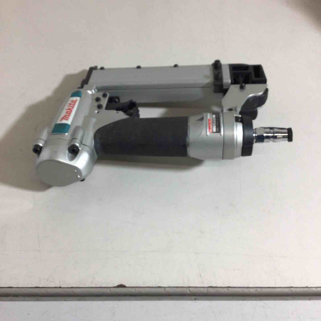 ★マキタ(makita) 常圧ピンネイラ AF351【戸田店】