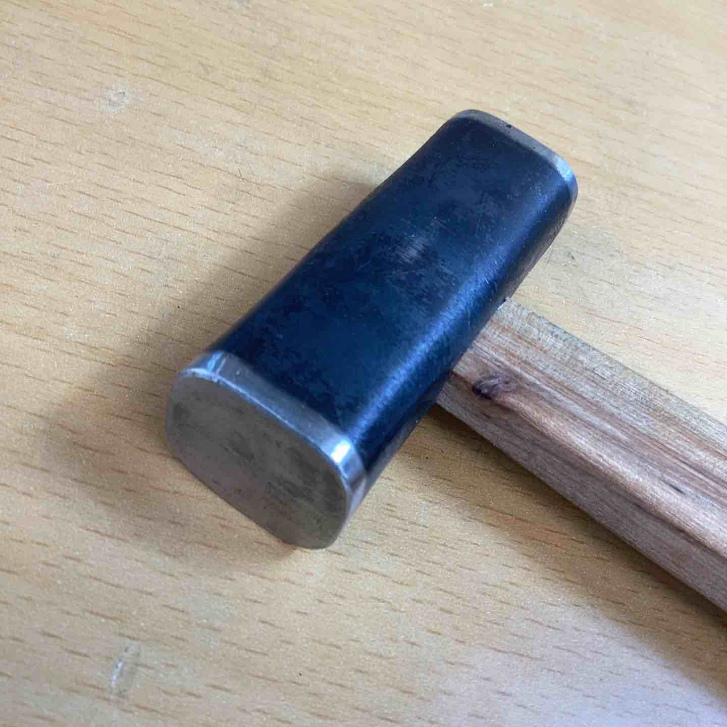 正行 まさつら 四角 玄翁 玄能 黒打 40匁 約150g 火色仕上げ 山桜柄