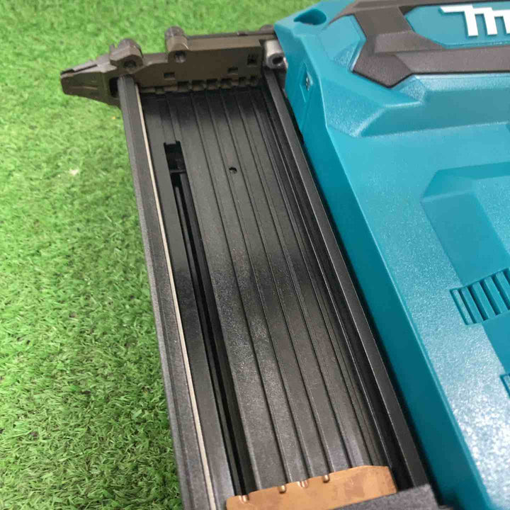 ★マキタ(makita) コードレスフィニッシュネイラ FN001GZK【町田店】