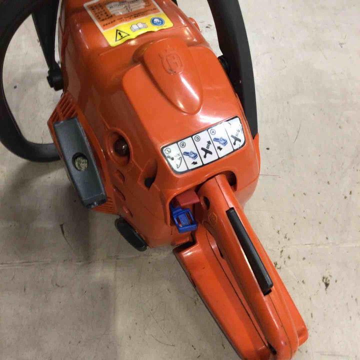 【店頭受取り限定】ハスクバーナ　Husqvarna　エンジンチェーンソー　236e　【町田店】